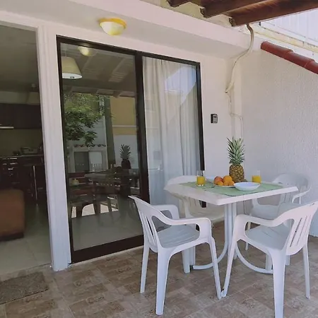 Monte Elias Apartment *